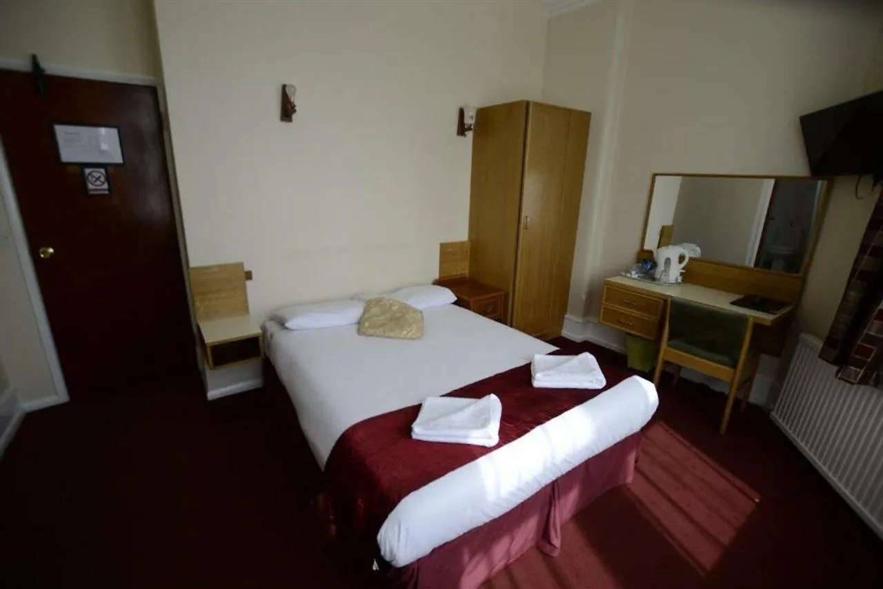 אילפורד Cranbrook Hotel