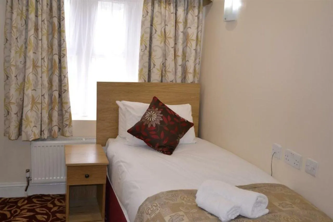 **  Cranbrook Hotel Ilford United Kingdom